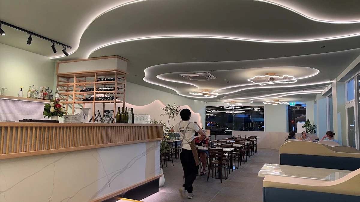 Vibe, Cosy and Tasty Dumpling Restaurant