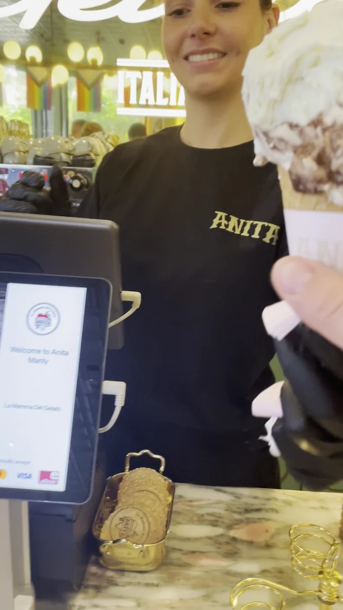 Vibe, Anita Gelato Manly