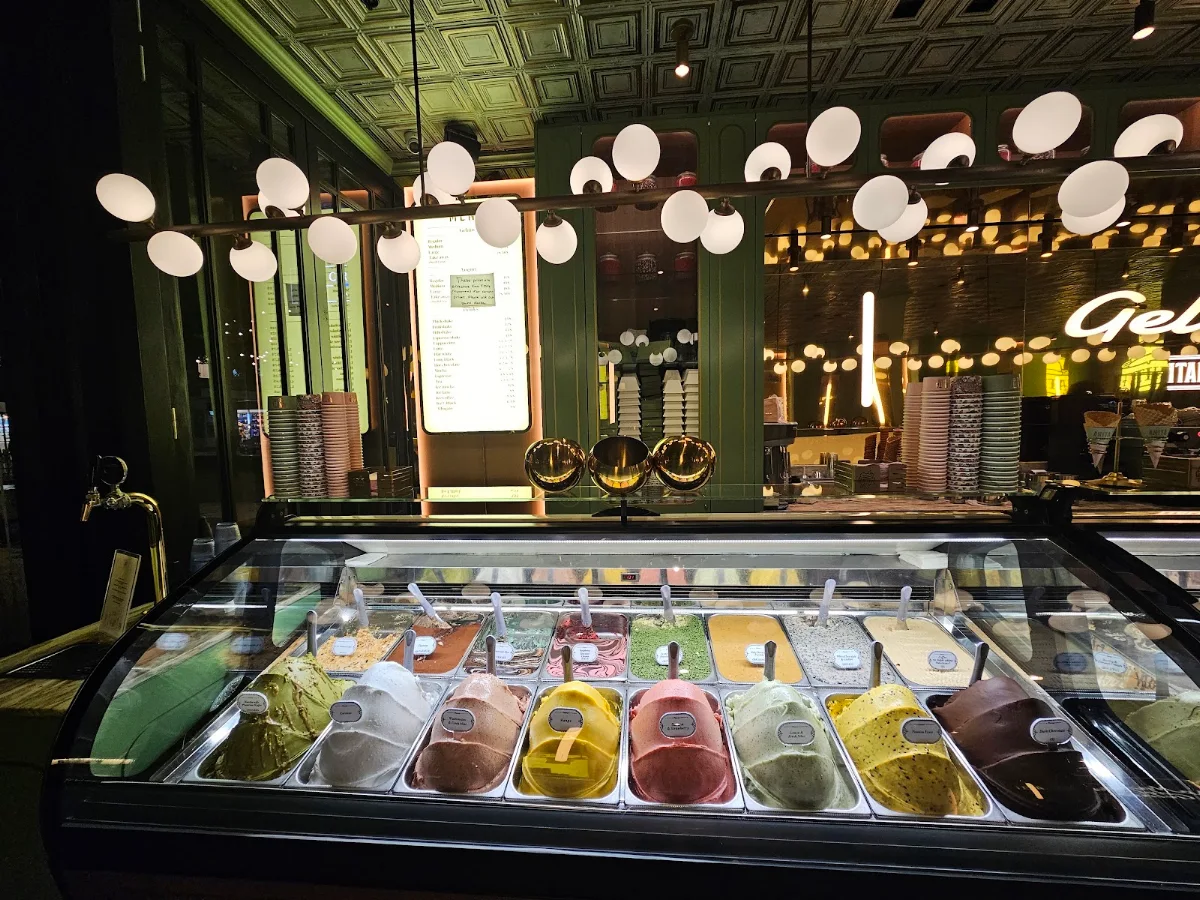 Vibe, Anita Gelato Manly