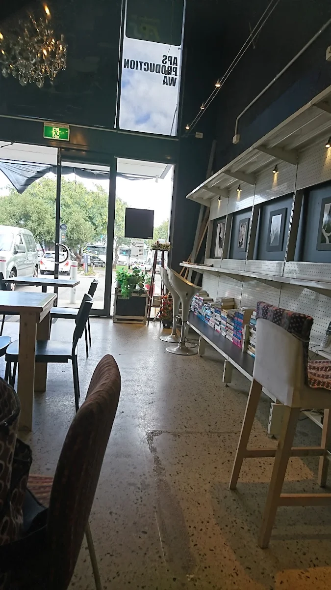 Vibe, Sticks - Cafe & Korean Restaurant