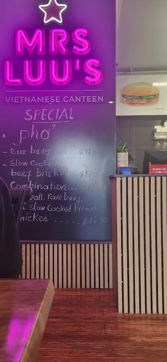 Menu, Mrs Luu's Milton