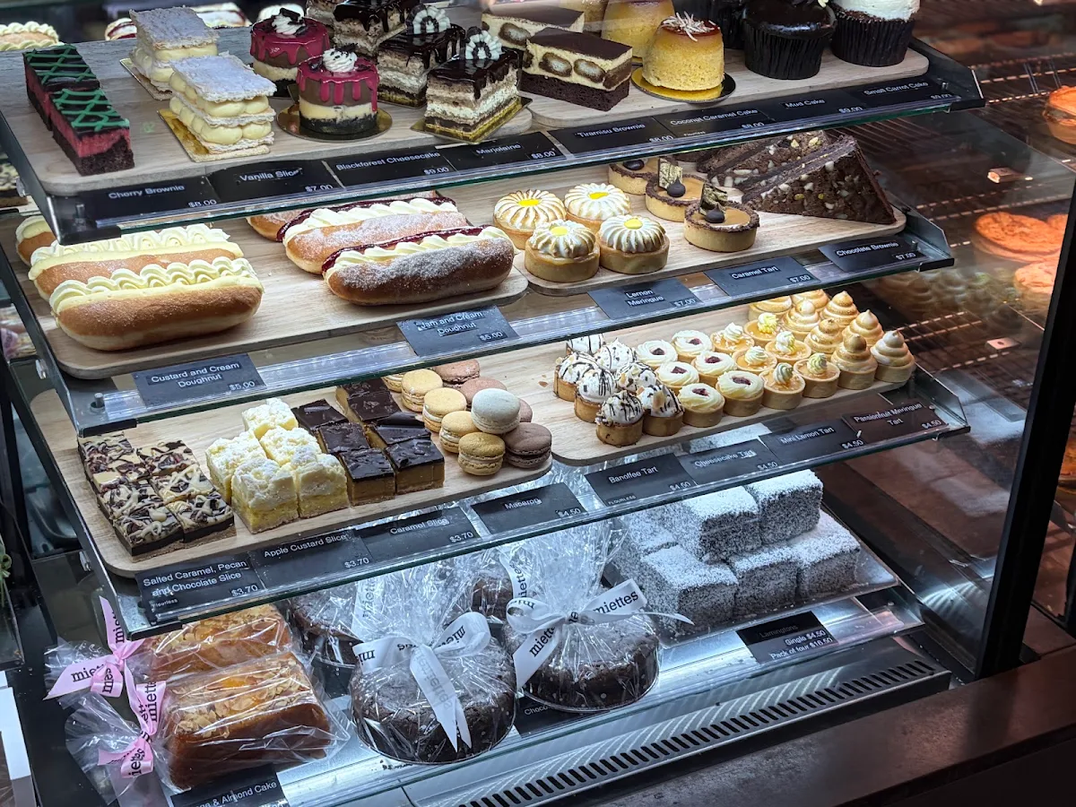Vibe, Miettes Bakery