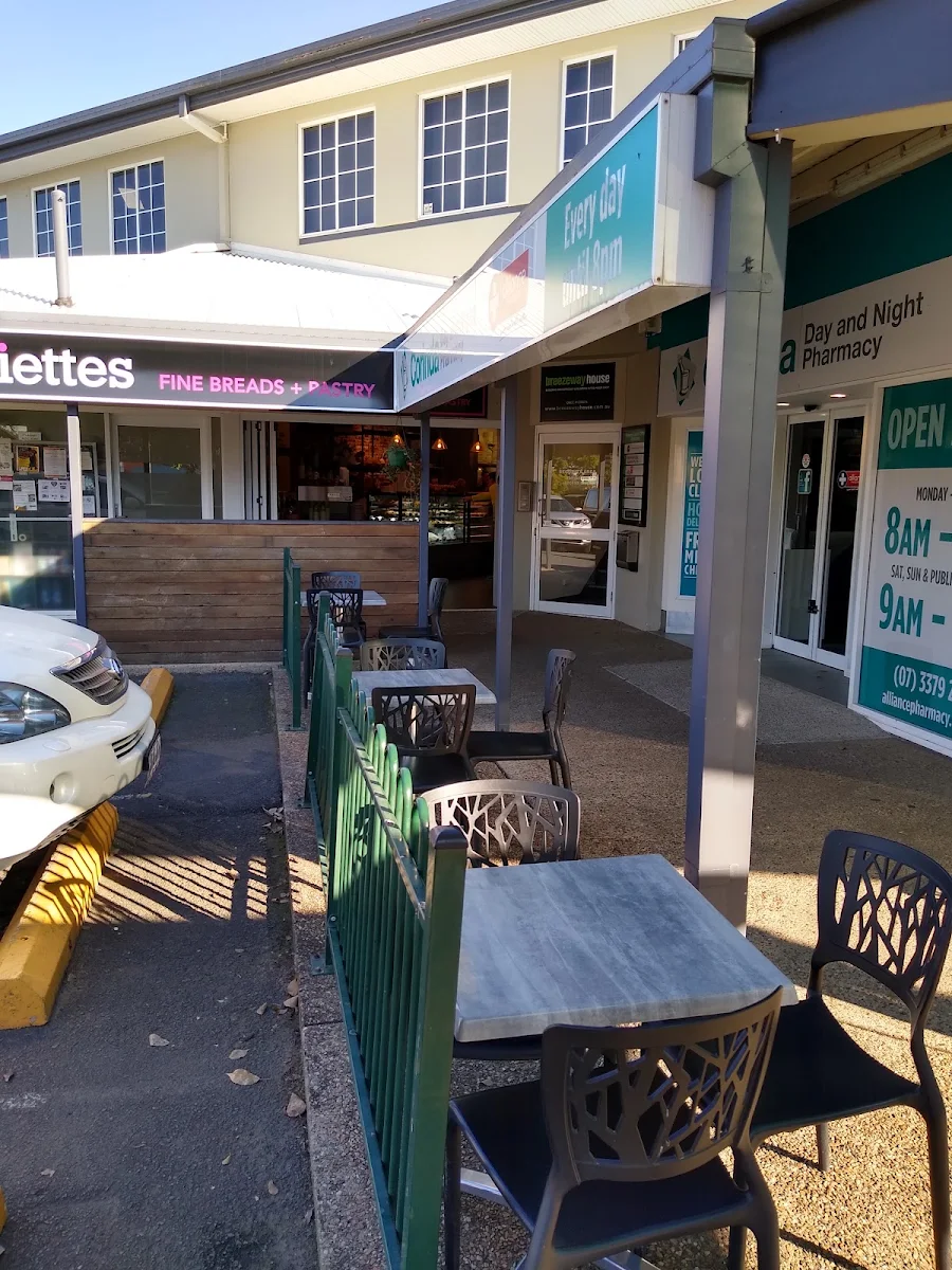 Vibe, Miettes Bakery