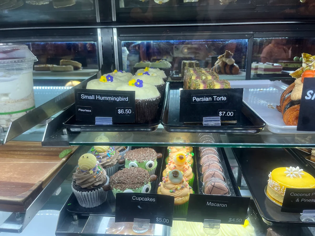 Vibe, Miettes Bakery