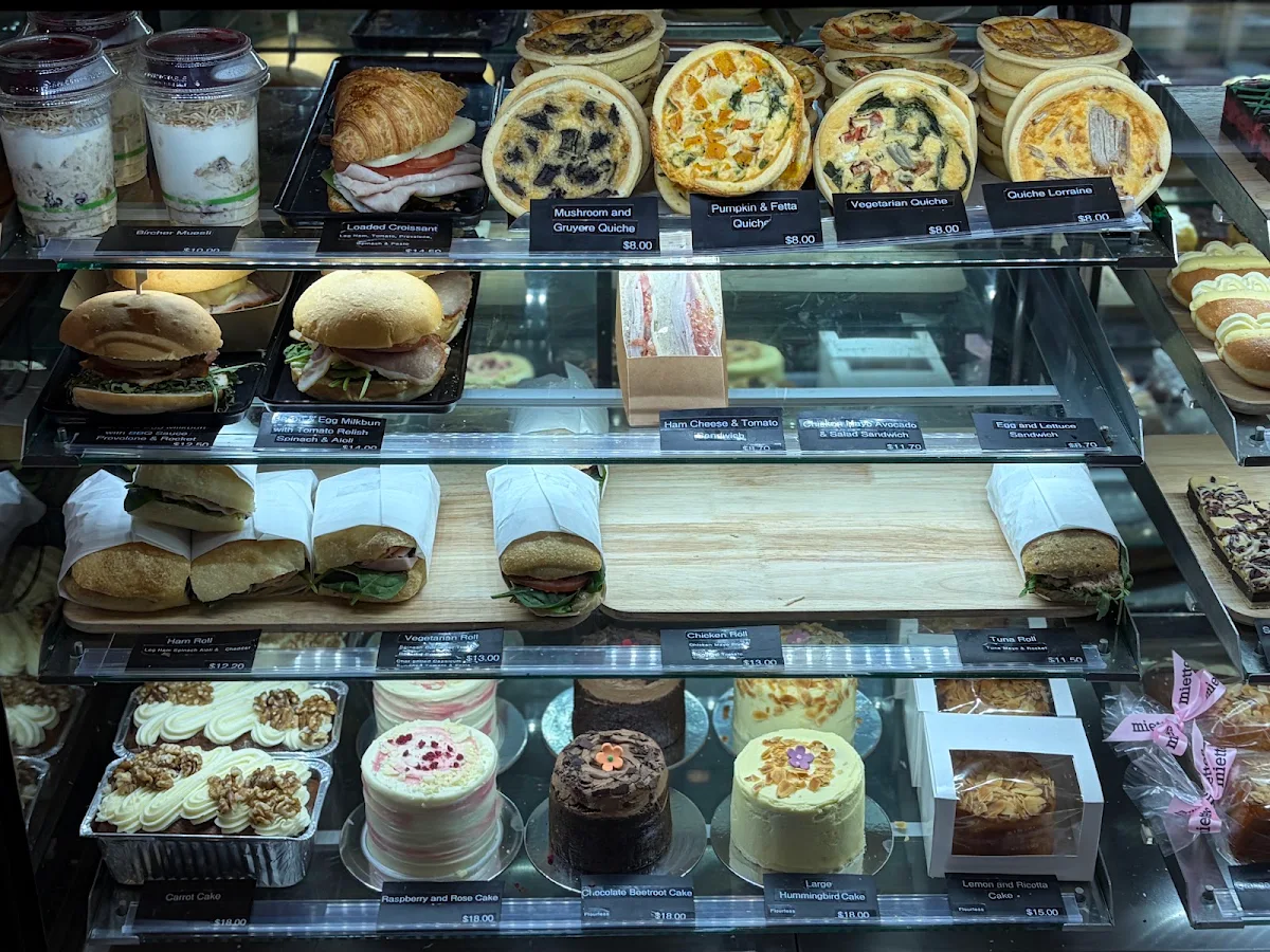 Vibe, Miettes Bakery