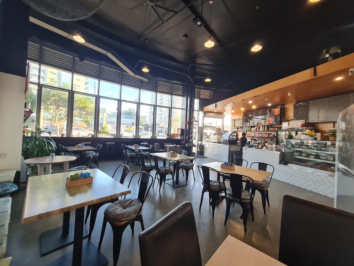 Vibe, Bowen Arrow Cafe