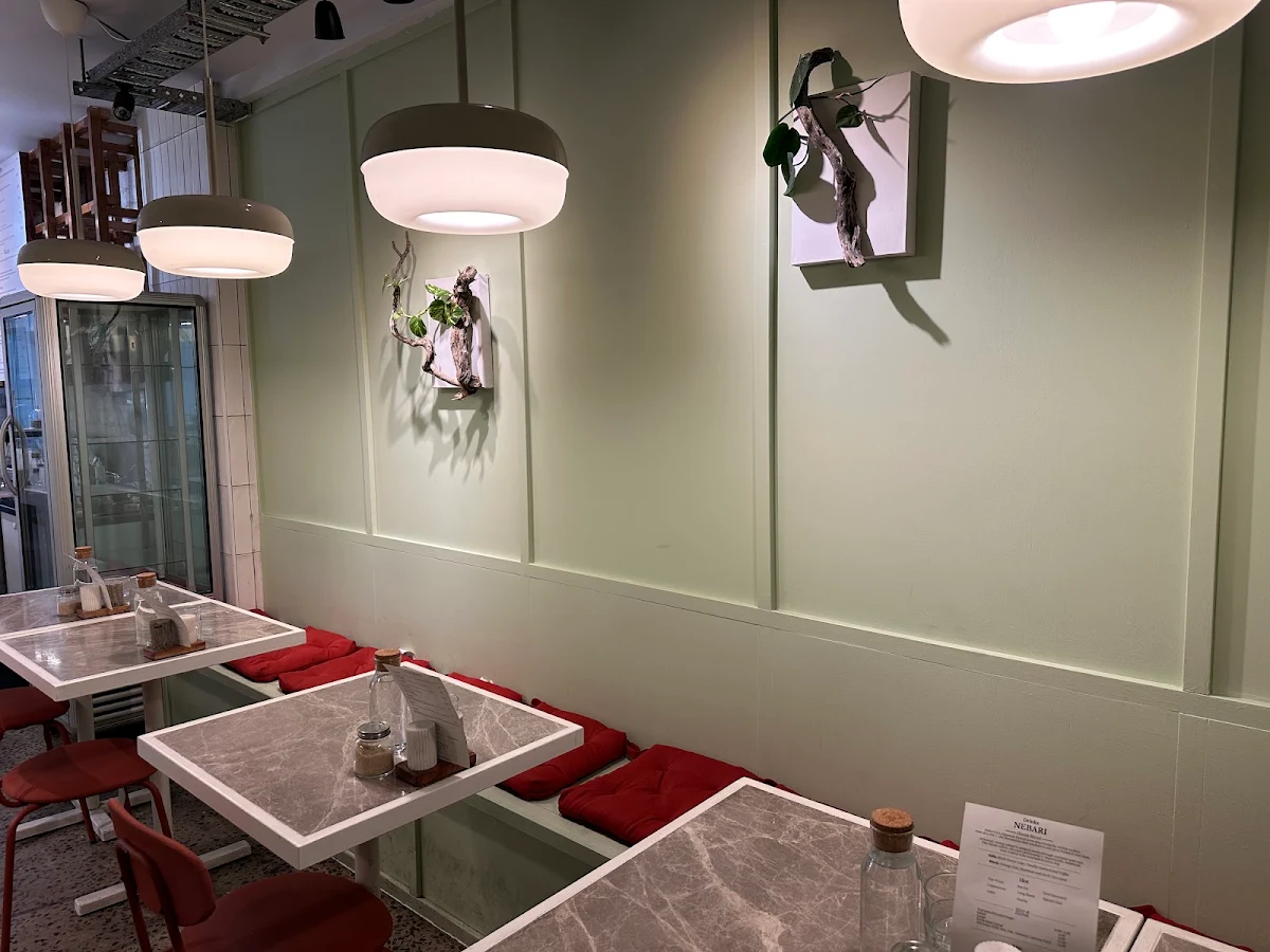 Vibe, Tend Still Growing South Yarra