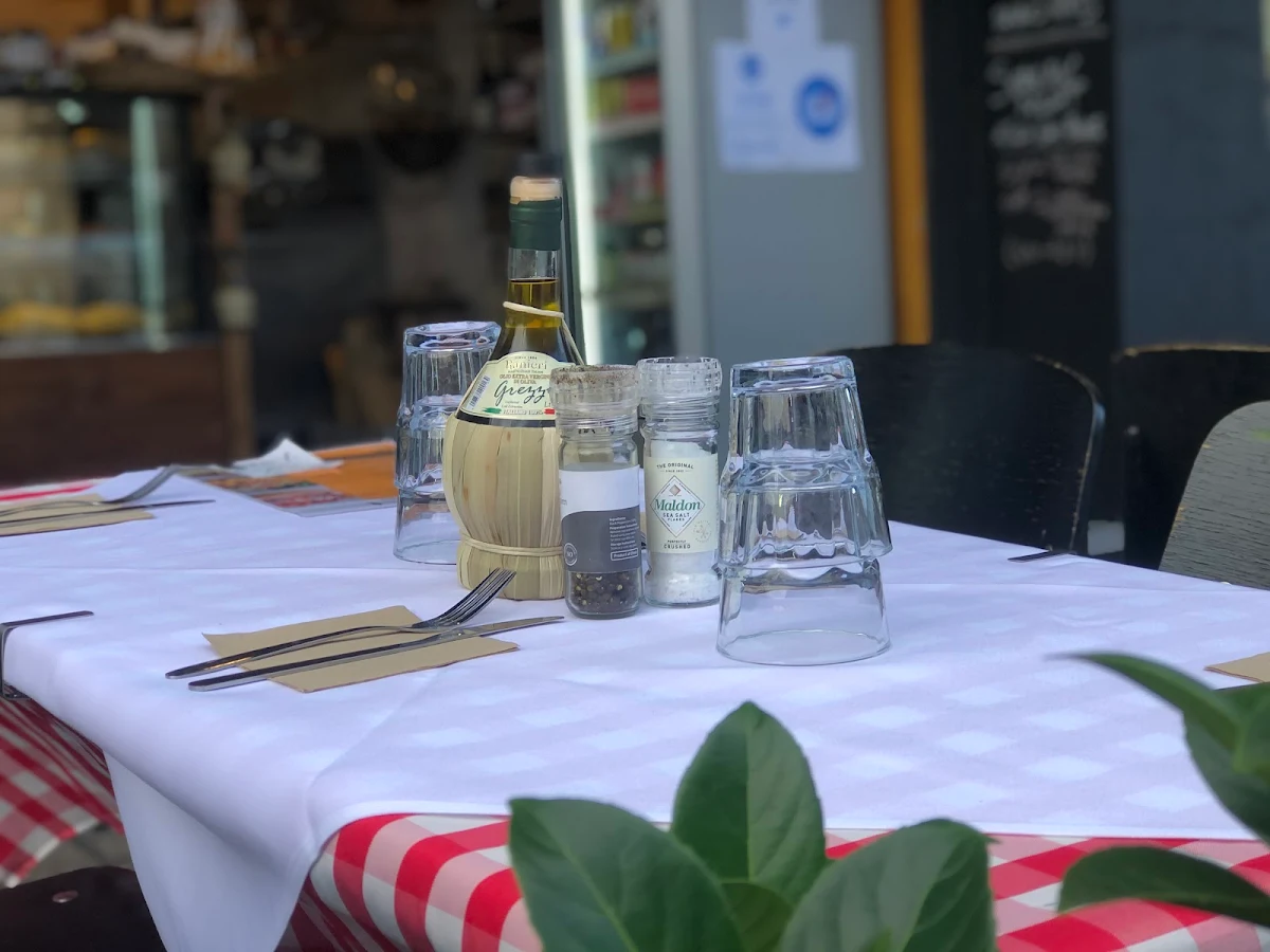 Vibe, Il Toscano Pasta bar