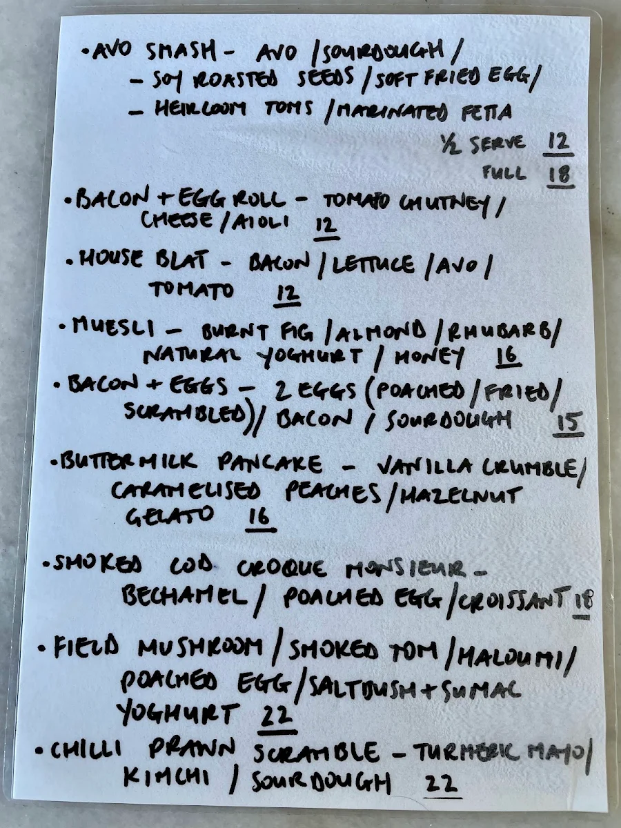 Menu, Il Locale