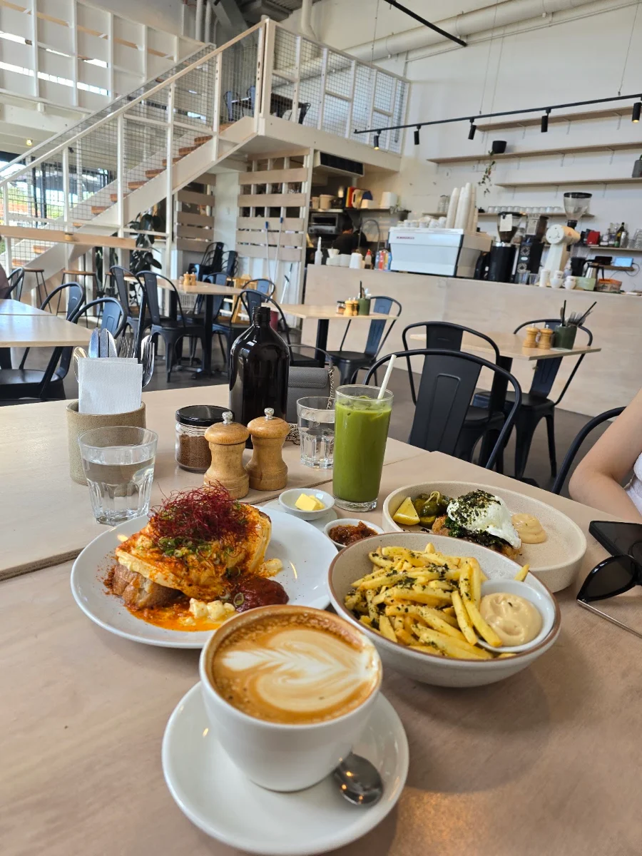 Food & drink, Refinery Coffee