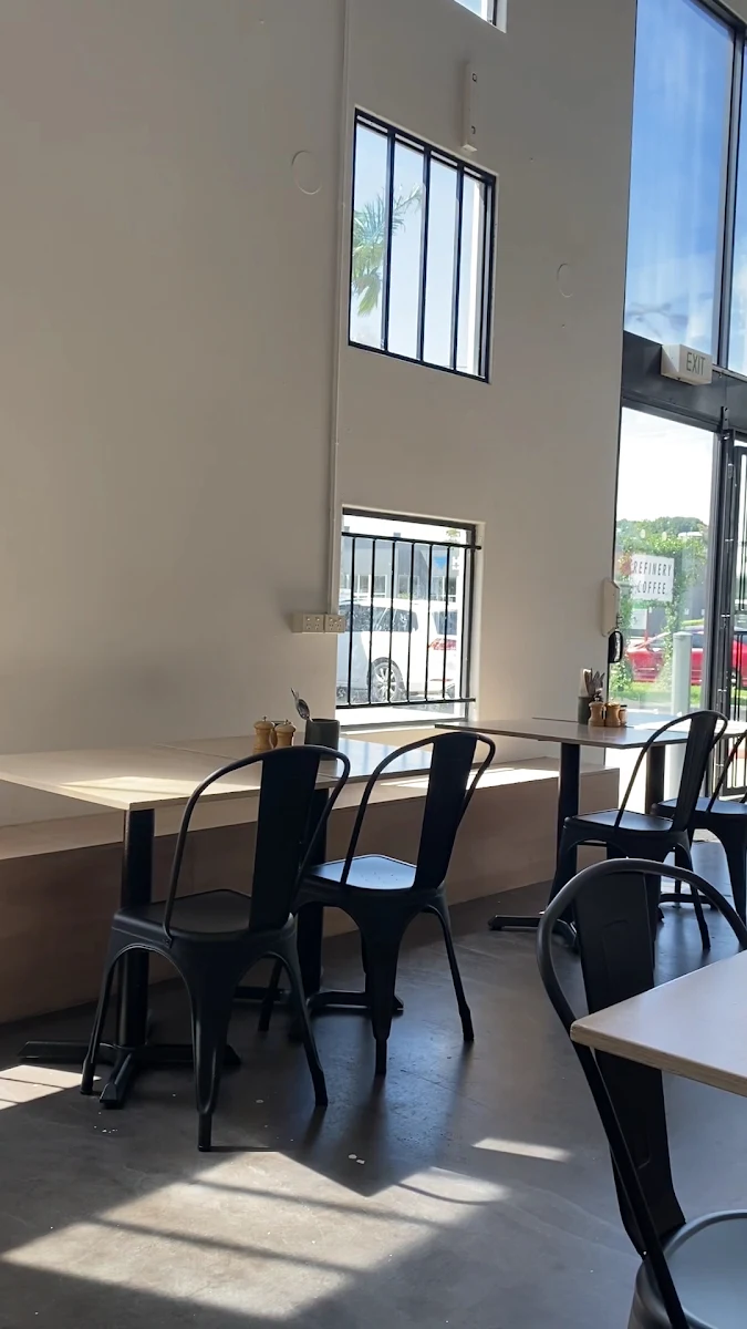 Vibe, Refinery Coffee