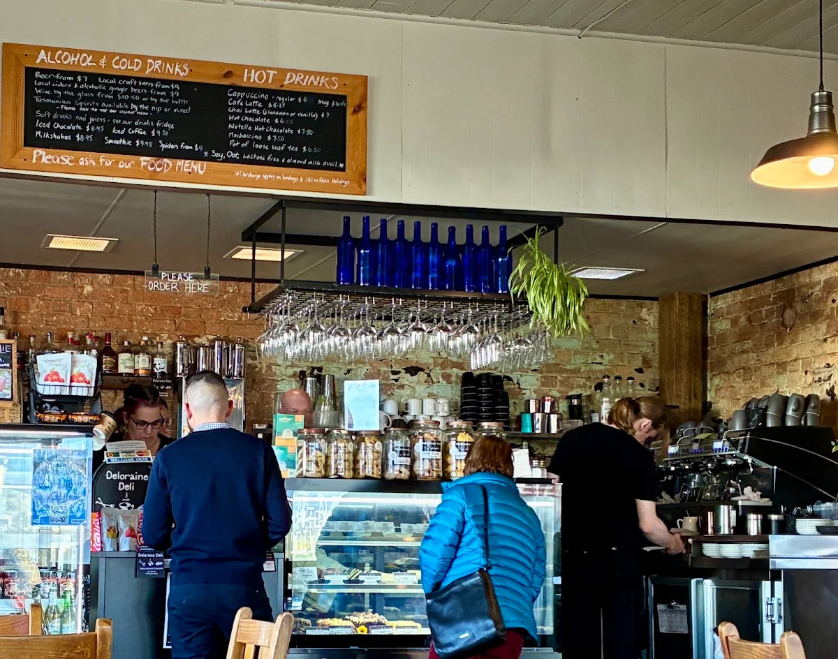 Vibe, Deloraine Delight