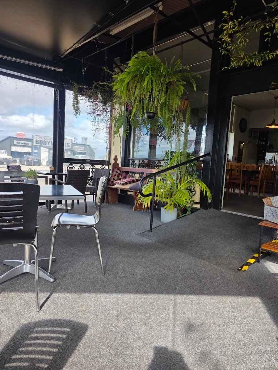 Vibe, Deloraine Delight