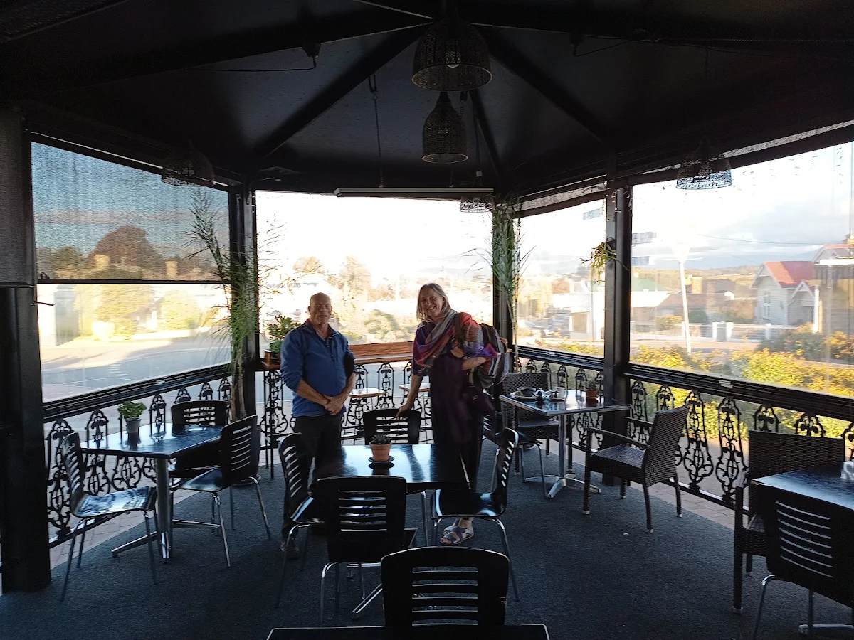 Vibe, Deloraine Delight