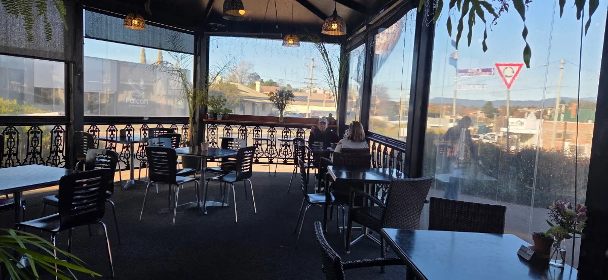 Vibe, Deloraine Delight