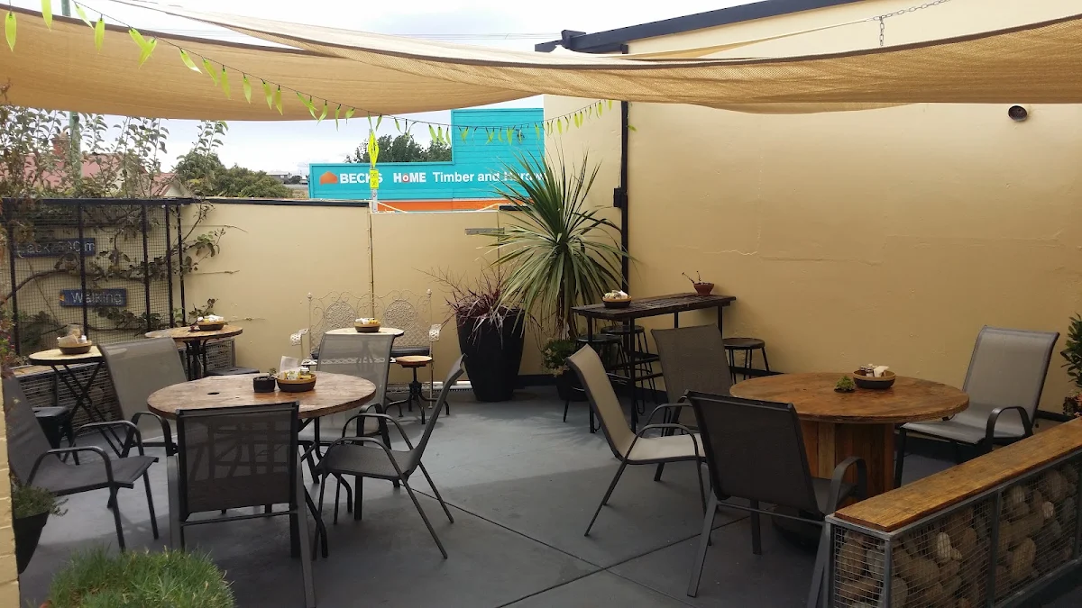 Vibe, Deloraine Delight