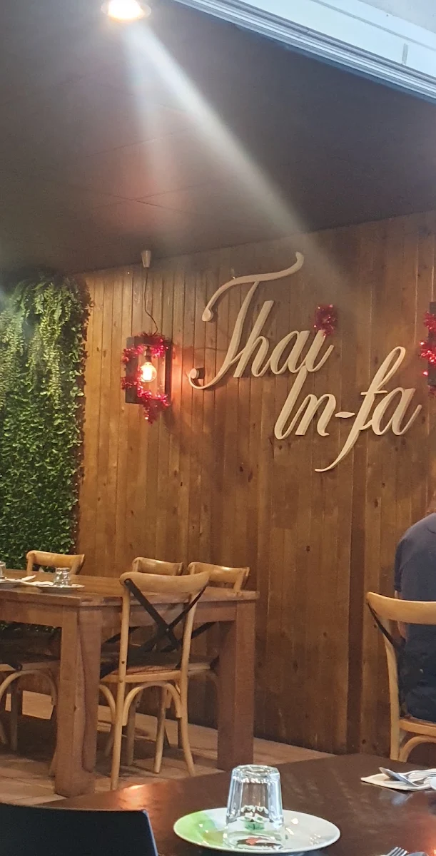 Vibe, Thai In-fa Cabarita Restaurant