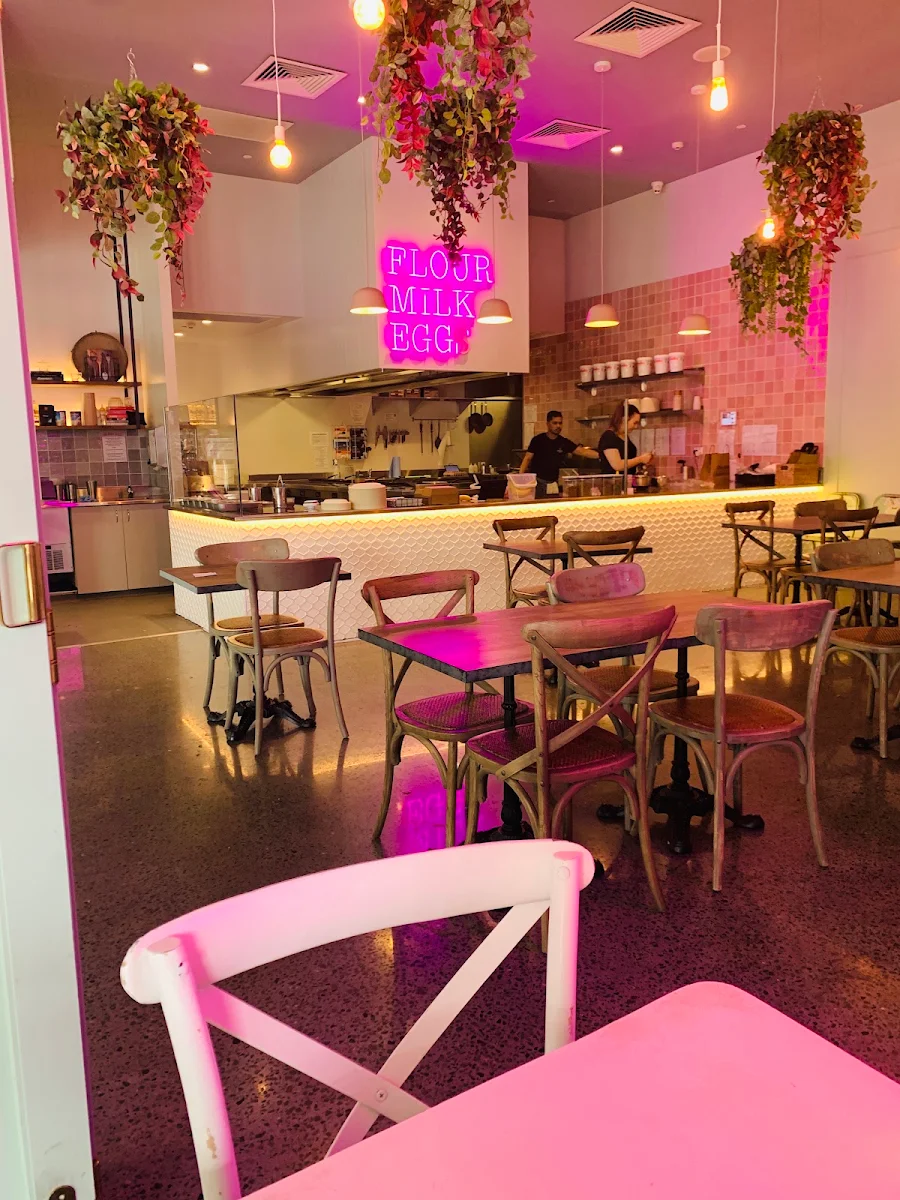 Vibe, Miss Claudes Crepes Coomera