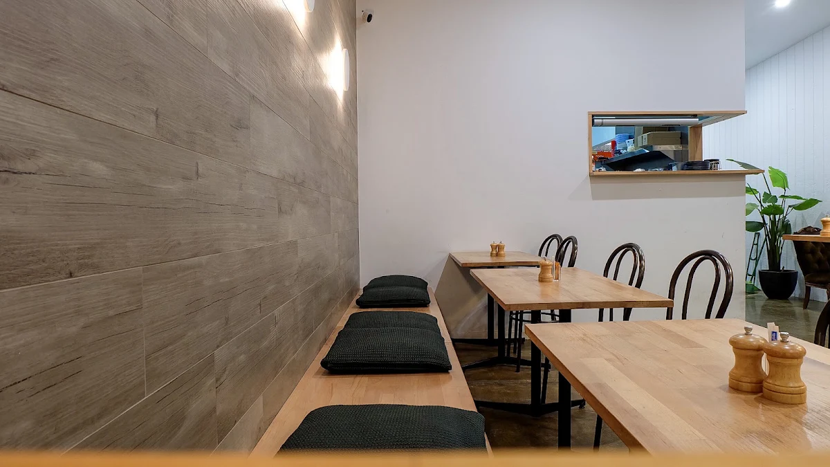Vibe, SUM Cafe and Thai eatery