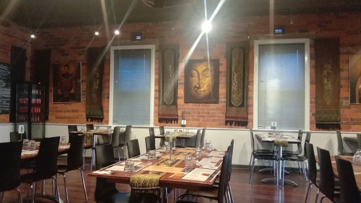 Vibe, Happy Elephant Thai