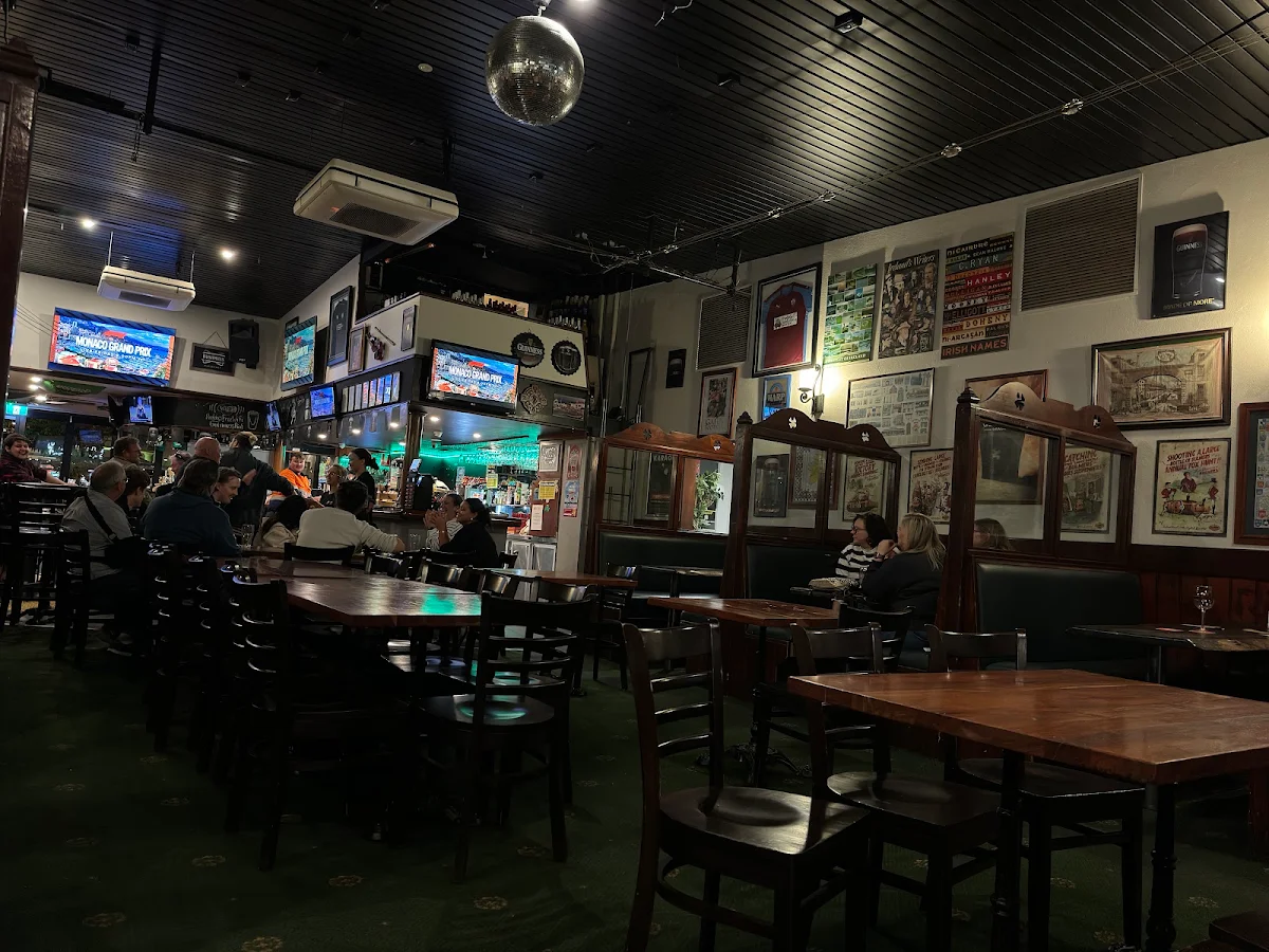 Vibe, Paddy Malone's