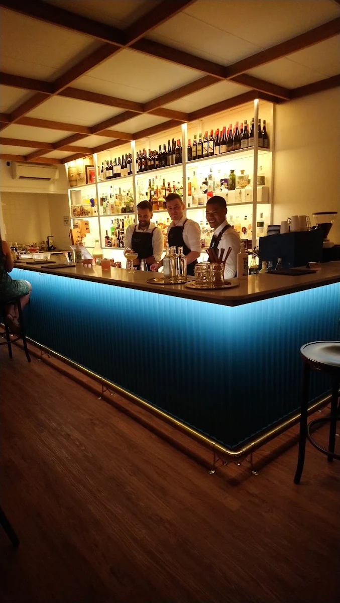 Vibe, The Fox Small Bar