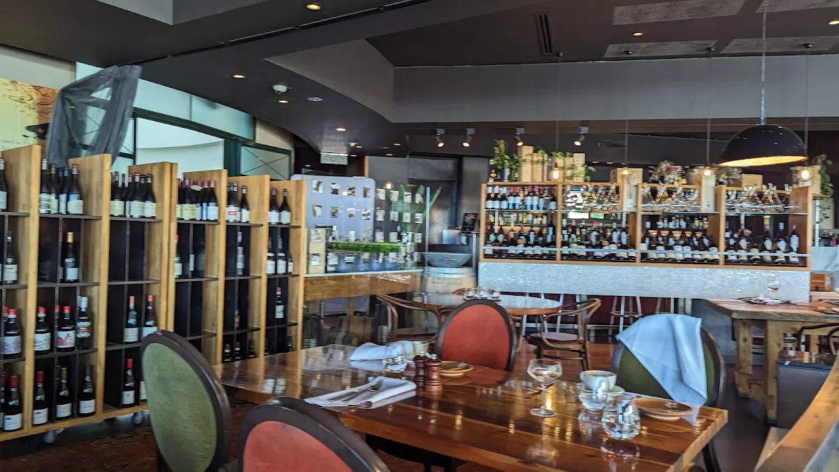 Vibe, Fraser's Restaurant