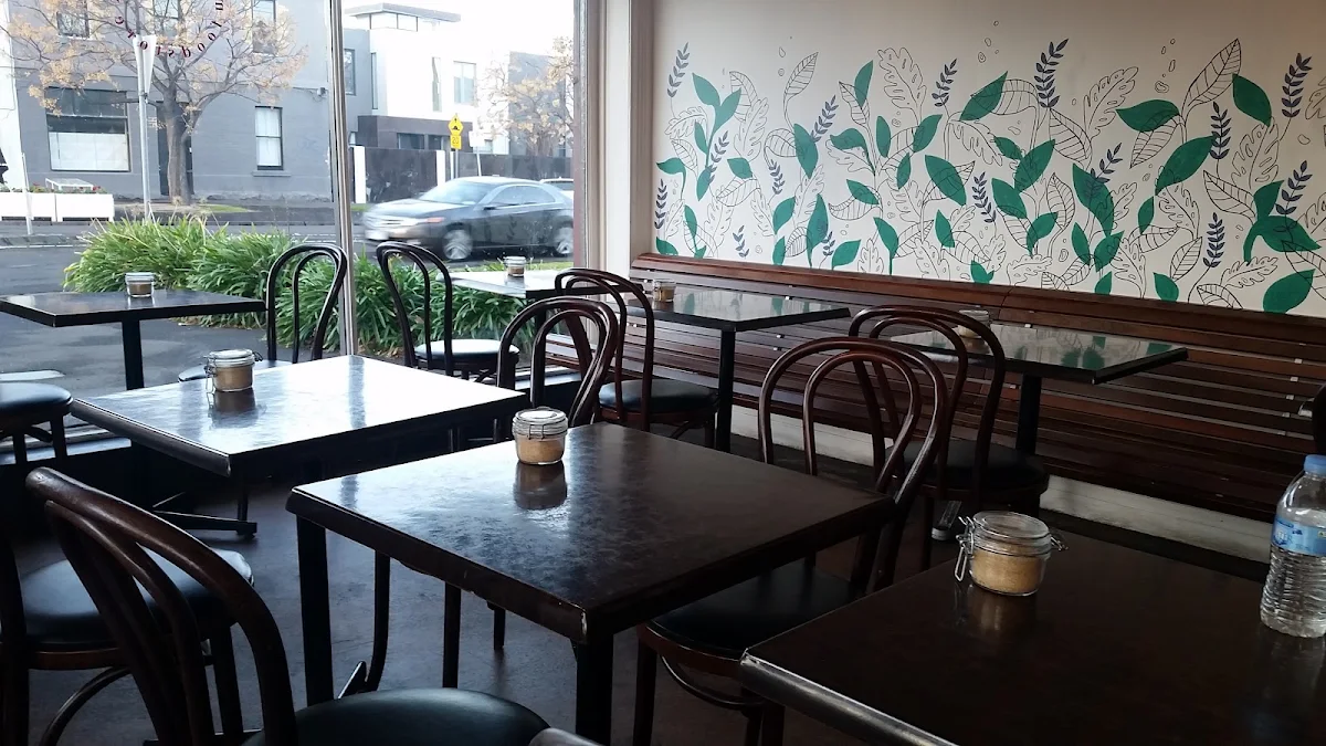 Vibe, Montague Park Food Store