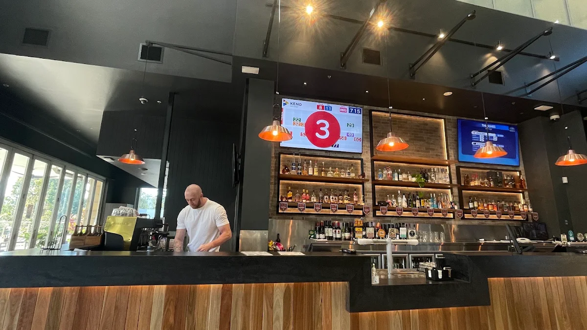 Vibe, Chermside Tavern