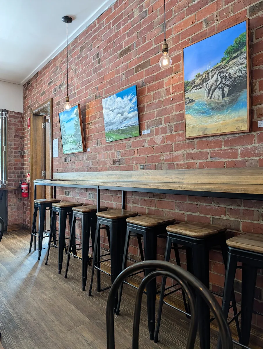 Vibe, Webster's Market And Cafe