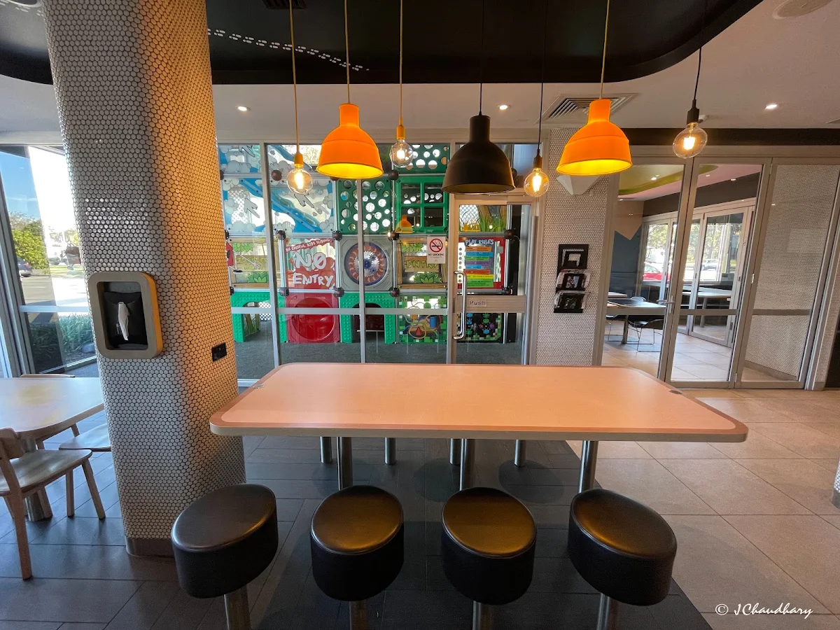 Vibe, McDonald's St Marys North