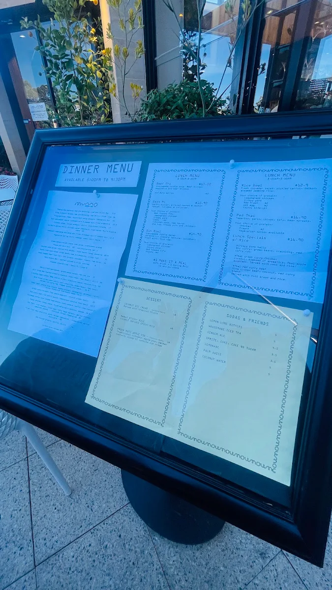 Menu, Munno Kitchen