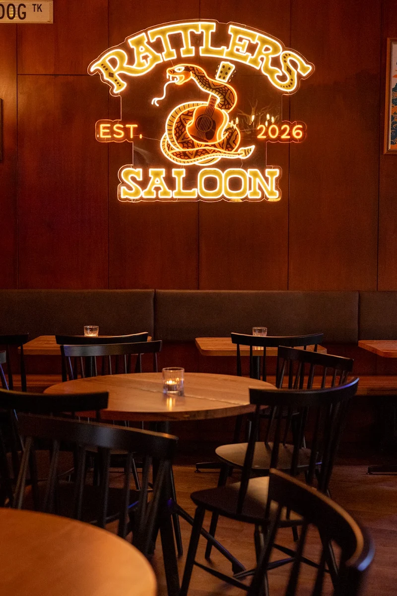 Vibe, Rattlers Saloon