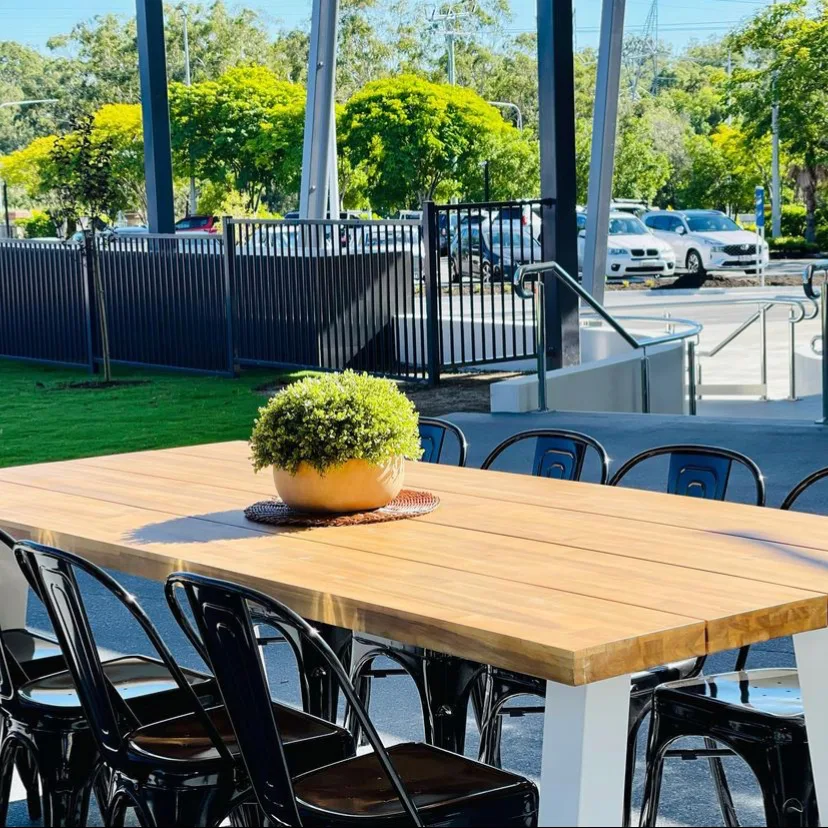 Vibe, King's Table Reedy Creek