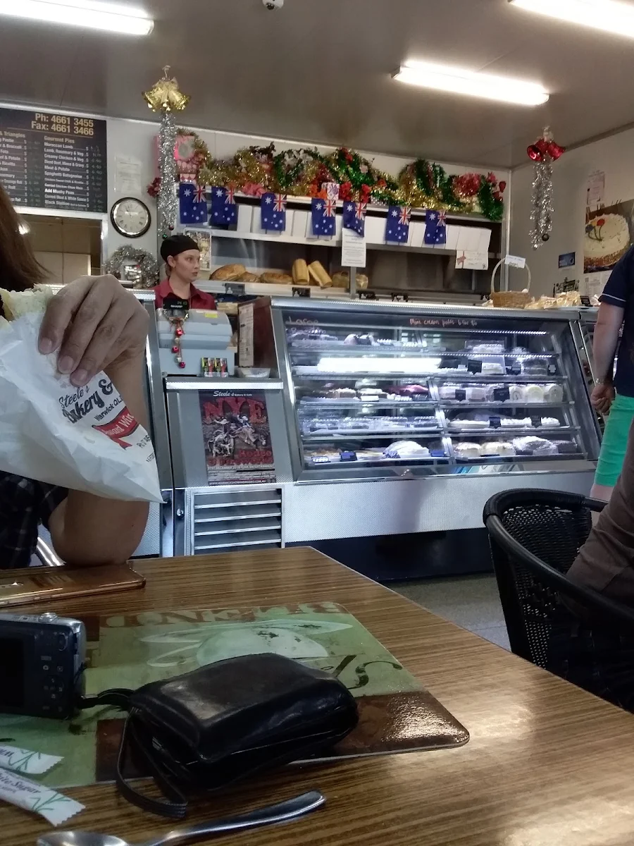 Vibe, Steele's Bakery Cafe