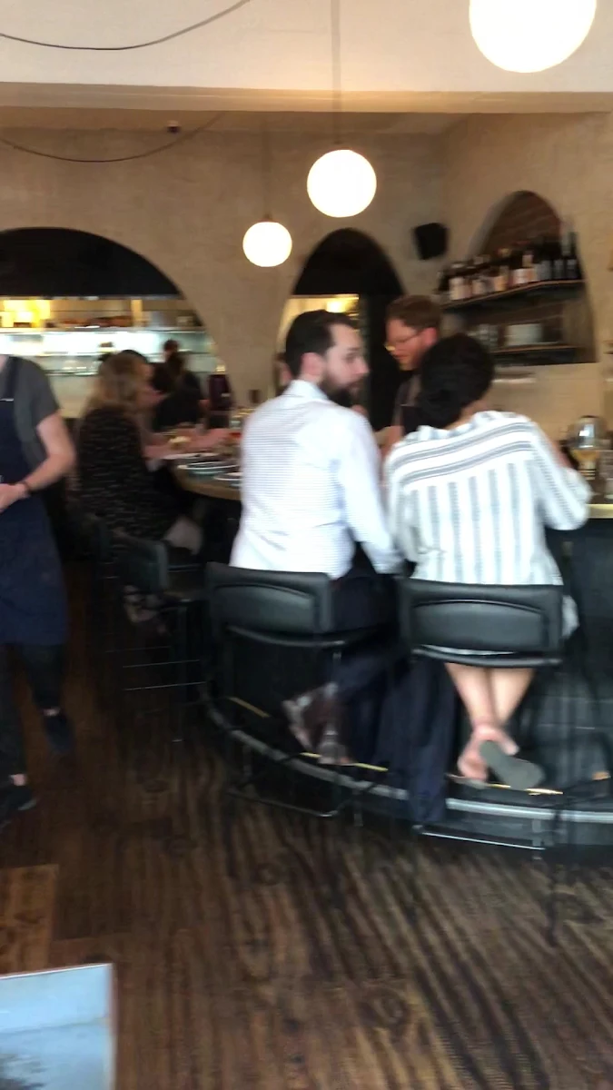 Vibe, Ester Restaurant