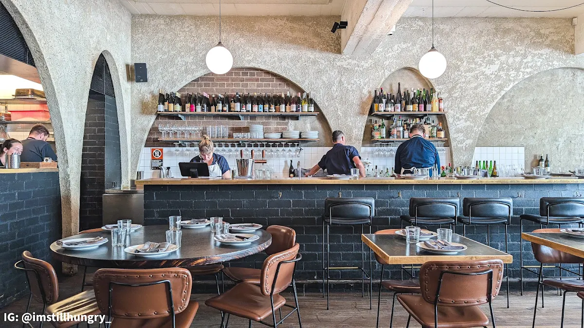 Vibe, Ester Restaurant