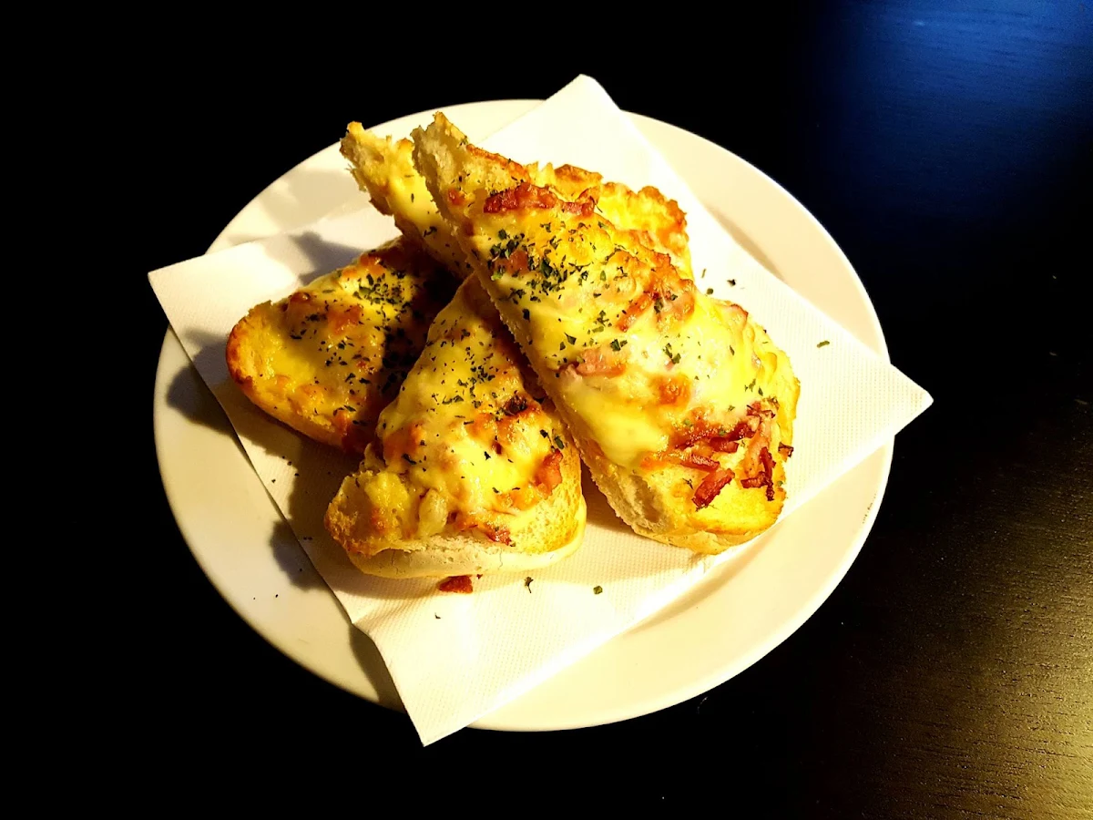 Food & drink, SUPER CELLARS, CALEDONIA HOTEL CESSNOCK