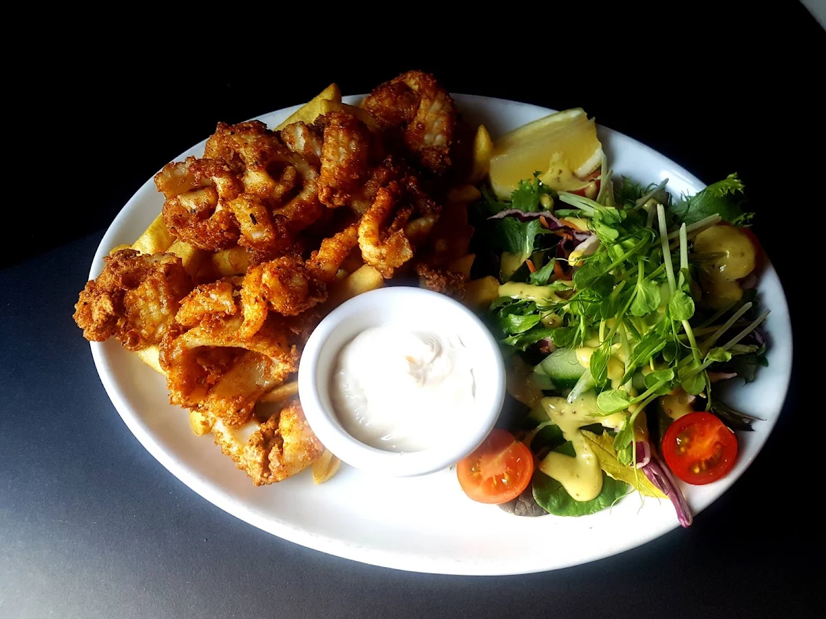 Food & drink, SUPER CELLARS, CALEDONIA HOTEL CESSNOCK