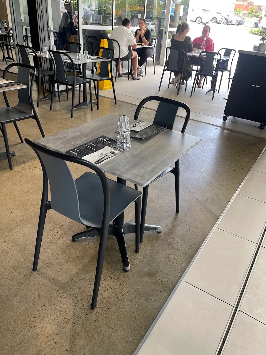 Vibe, Andonis Cafe & Bar, Mount Gravatt (Logan Rd)