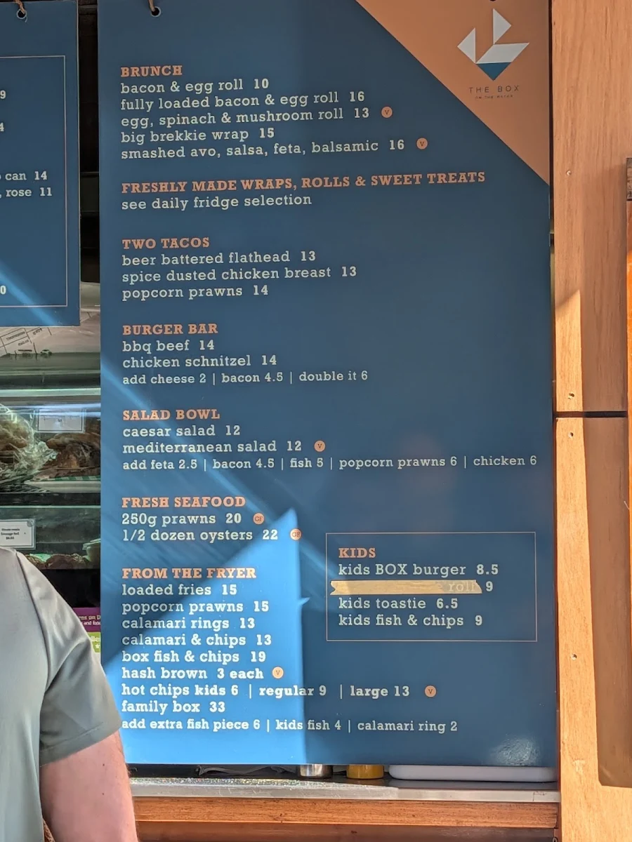 Menu, The BOX on the Water
