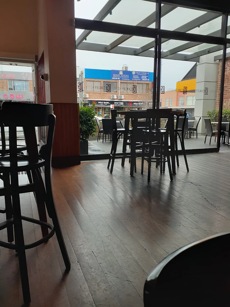 Vibe, Canley Hotel