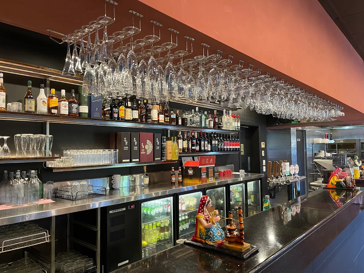Vibe, Som Ras Indian Restaurant