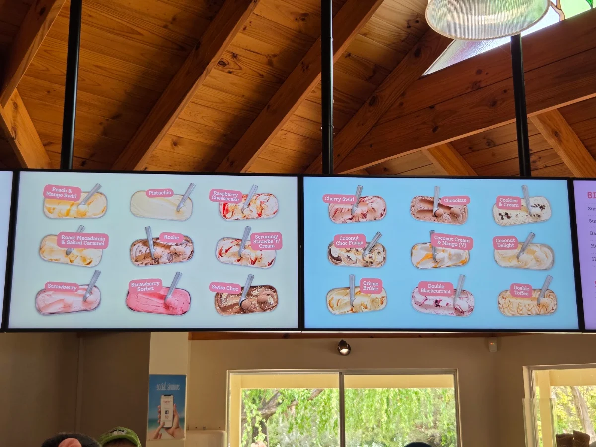Menu, Simmos Ice Creamery