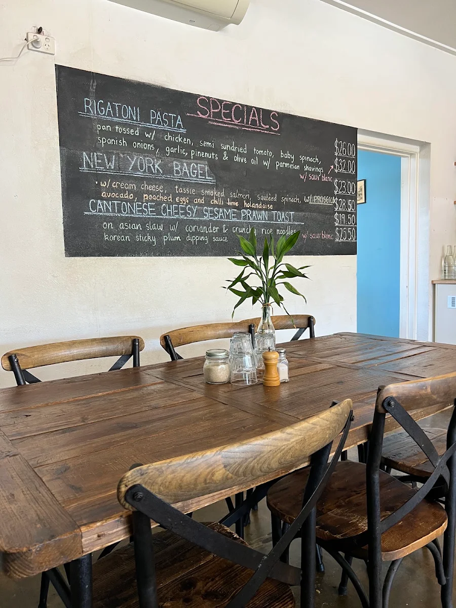 Menu, Chino & Co