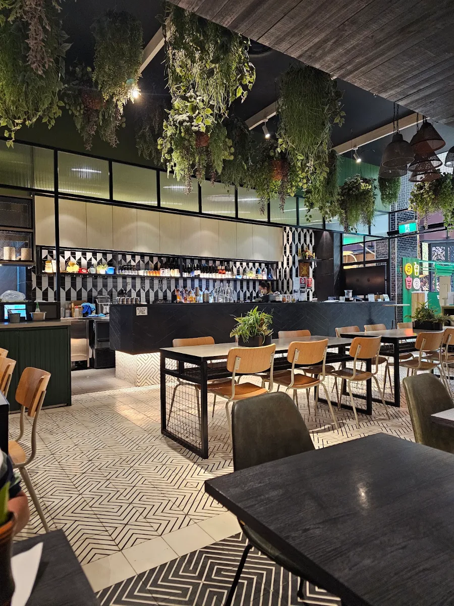 Vibe, Khao Pla Macquarie Centre
