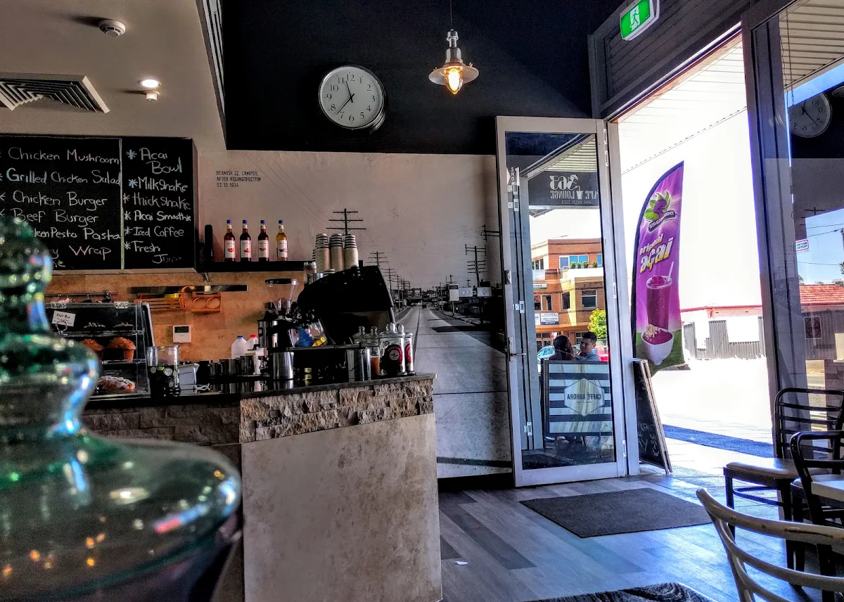 Vibe, 363 Cafe Lounge & Bakery Campsie (Manoush)