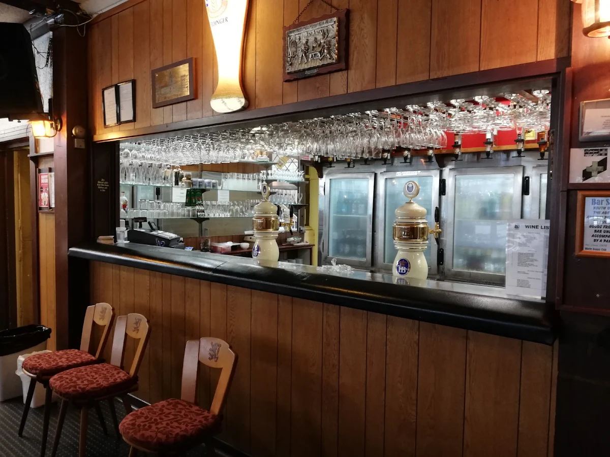 Vibe, The Rhein-Donau Club Inc.