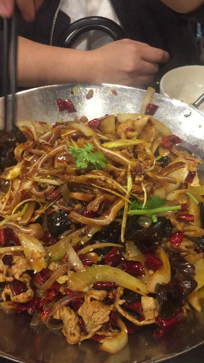 Vibe, Master Bowl Chinese Restaurant