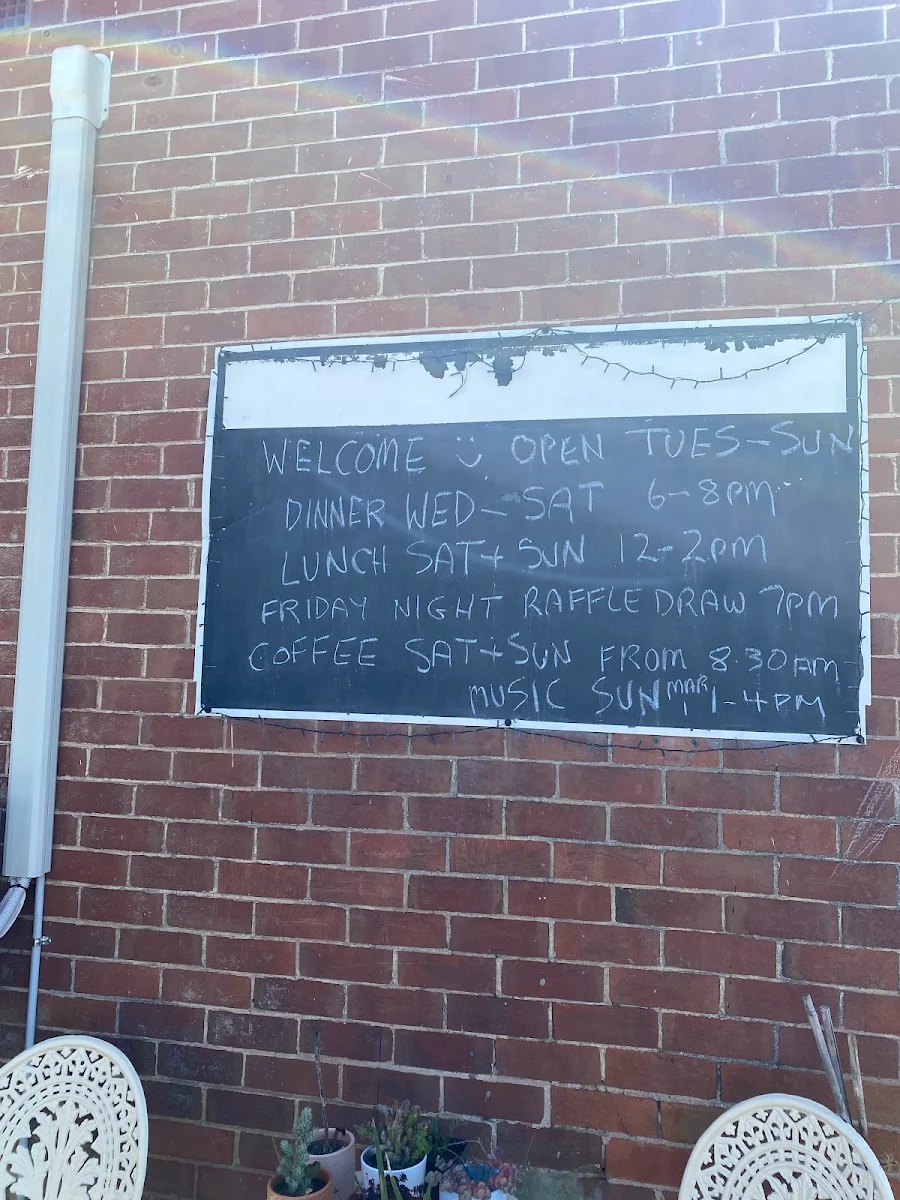 Menu, Railway Hotel Spring Hill - Pub & Accommodation